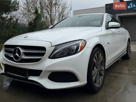 Білий Мерседес Ц-Клас, об'ємом двигуна 1.99 л та пробігом 143 тис. км за 24800 $, фото 1 на Automoto.ua