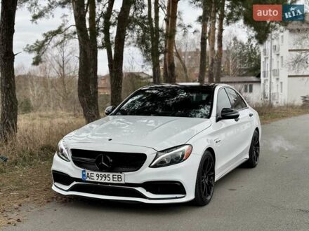 Мерседес Ц-Класс 2017 в Киеве на Automoto.ua Белый Мерседес Ц-Класс, объемом двигателя 4 л и пробегом 96 тыс. км за 34999 $, фото 1 на Automoto.ua