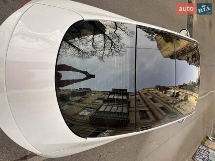 Мерседес Ц-Клас 2017 у Києві на Automoto.ua Білий Мерседес Ц-Клас, об'ємом двигуна 1.99 л та пробігом 120 тис. км за 37210 $, фото 1 на Automoto.ua