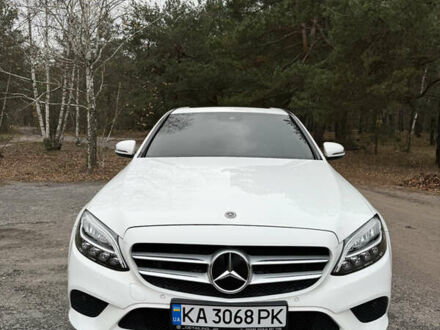 Белый Мерседес Ц-Класс, объемом двигателя 1.95 л и пробегом 63 тыс. км за 26500 $, фото 1 на Automoto.ua