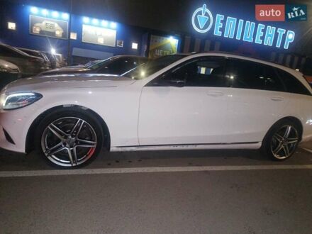 Білий Мерседес Ц-Клас, об'ємом двигуна 1.95 л та пробігом 211 тис. км за 17200 $, фото 1 на Automoto.ua