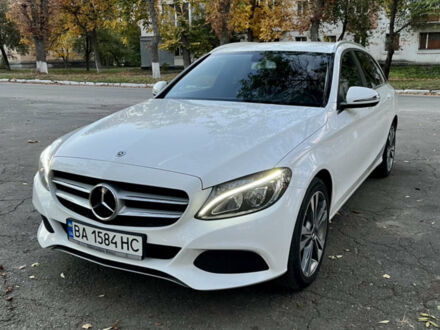 Білий Мерседес Ц-Клас, об'ємом двигуна 2.14 л та пробігом 290 тис. км за 20000 $, фото 1 на Automoto.ua