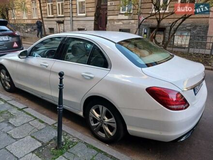 Белый Мерседес Ц-Класс, объемом двигателя 2.14 л и пробегом 146 тыс. км за 28300 $, фото 1 на Automoto.ua