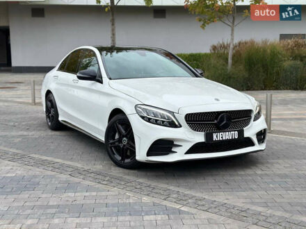 Мерседес Ц-Класс 2019 в Киеве на Automoto.ua Белый Мерседес Ц-Класс, объемом двигателя 2 л и пробегом 71 тыс. км за 29000 $, фото 1 на Automoto.ua