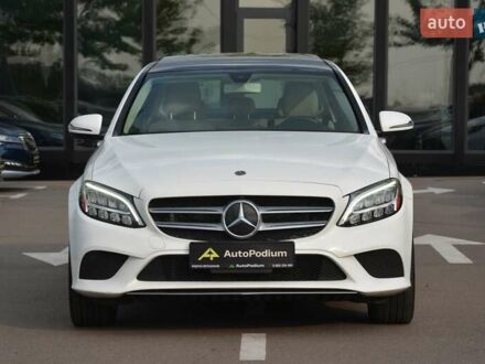 Мерседес Ц-Класс 2019 в Киеве на Automoto.ua Белый Мерседес Ц-Класс, объемом двигателя 2 л и пробегом 97 тыс. км за 27700 $, фото 1 на Automoto.ua