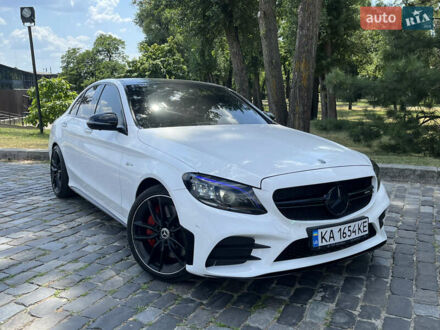 Мерседес Ц-Класс 2019 в Киеве на Automoto.ua Белый Мерседес Ц-Класс, объемом двигателя 3 л и пробегом 80 тыс. км за 39500 $, фото 1 на Automoto.ua