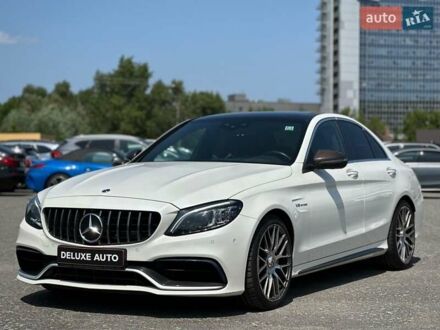Мерседес Ц-Класс 2019 в Киеве на Automoto.ua Белый Мерседес Ц-Класс, объемом двигателя 3.98 л и пробегом 96 тыс. км за 48800 $, фото 1 на Automoto.ua