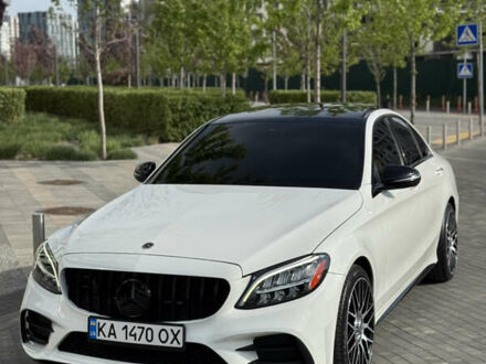Мерседес Ц-Класс 2019 в Киеве на Automoto.ua Белый Мерседес Ц-Класс, объемом двигателя 3 л и пробегом 81 тыс. км за 37000 $, фото 1 на Automoto.ua