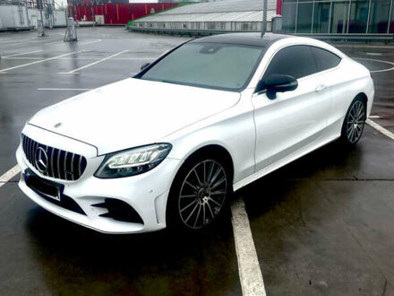 Белый Мерседес Ц-Класс, объемом двигателя 1.95 л и пробегом 103 тыс. км за 39999 $, фото 1 на Automoto.ua