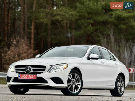 Белый Мерседес Ц-Класс, объемом двигателя 2 л и пробегом 97 тыс. км за 26999 $, фото 1 на Automoto.ua