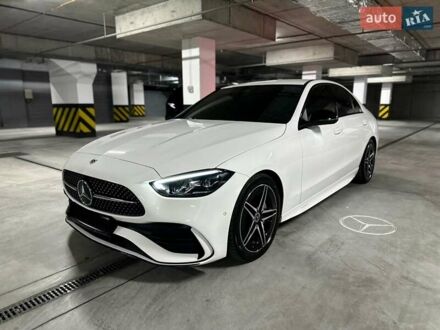 Мерседес Ц-Класс 2022 в Днепре (Днепропетровске) на Automoto.ua Белый Мерседес Ц-Класс, объемом двигателя 1.99 л и пробегом 30 тыс. км за 54000 $, фото 1 на Automoto.ua
