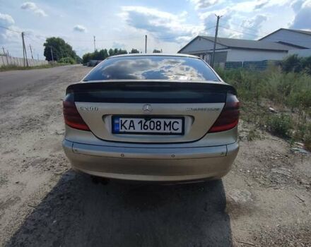 Бежевый Мерседес Ц-Класс, объемом двигателя 1.8 л и пробегом 275 тыс. км за 4600 $, фото 3 на Automoto.ua