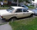 Бежевый Мерседес Ц-Класс, объемом двигателя 2 л и пробегом 800 тыс. км за 1700 $, фото 1 на Automoto.ua