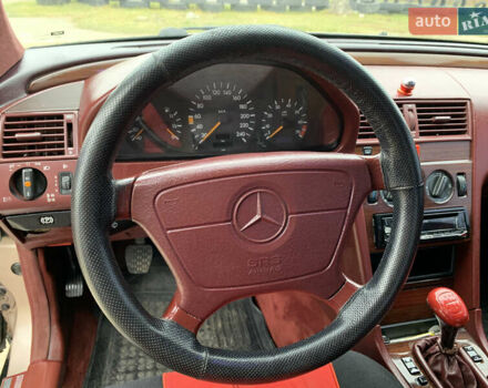 Бежевый Мерседес Ц-Класс, объемом двигателя 1.8 л и пробегом 381 тыс. км за 3650 $, фото 17 на Automoto.ua