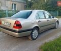 Бежевый Мерседес Ц-Класс, объемом двигателя 2 л и пробегом 250 тыс. км за 1750 $, фото 3 на Automoto.ua