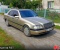 Бежевий Мерседес Ц-Клас, об'ємом двигуна 2 л та пробігом 300 тис. км за 1899 $, фото 1 на Automoto.ua