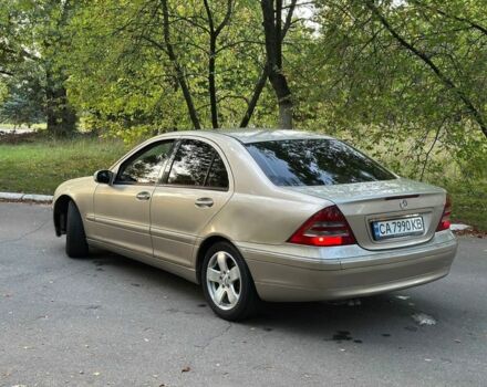 Бежевый Мерседес Ц-Класс, объемом двигателя 1.8 л и пробегом 248 тыс. км за 3749 $, фото 3 на Automoto.ua