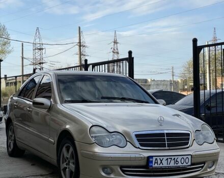 Бежевий Мерседес Ц-Клас, об'ємом двигуна 1.8 л та пробігом 240 тис. км за 4100 $, фото 2 на Automoto.ua