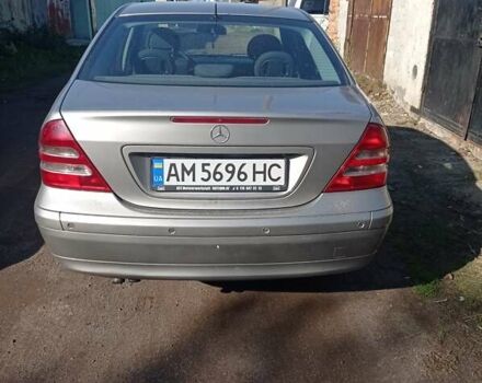 Бежевий Мерседес Ц-Клас, об'ємом двигуна 2.2 л та пробігом 322 тис. км за 6500 $, фото 3 на Automoto.ua
