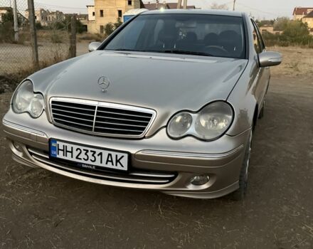 Бежевый Мерседес Ц-Класс, объемом двигателя 1.8 л и пробегом 250 тыс. км за 4500 $, фото 4 на Automoto.ua