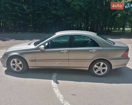 Бежевий Мерседес Ц-Клас, об'ємом двигуна 2.7 л та пробігом 354 тис. км за 6300 $, фото 2 на Automoto.ua