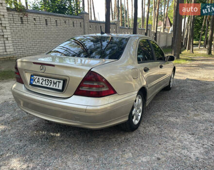 Бежевий Мерседес Ц-Клас, об'ємом двигуна 2.2 л та пробігом 402 тис. км за 4500 $, фото 5 на Automoto.ua