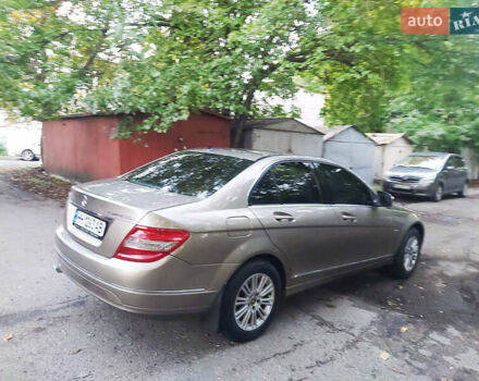 Бежевый Мерседес Ц-Класс, объемом двигателя 1.8 л и пробегом 185 тыс. км за 7400 $, фото 6 на Automoto.ua