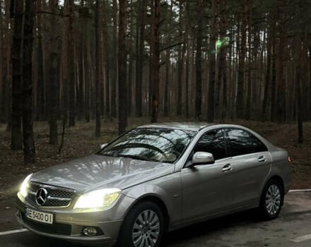 Бежевий Мерседес Ц-Клас, об'ємом двигуна 1.8 л та пробігом 183 тис. км за 9800 $, фото 9 на Automoto.ua