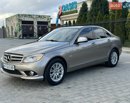 Бежевый Мерседес Ц-Класс, объемом двигателя 1.8 л и пробегом 182 тыс. км за 7800 $, фото 5 на Automoto.ua