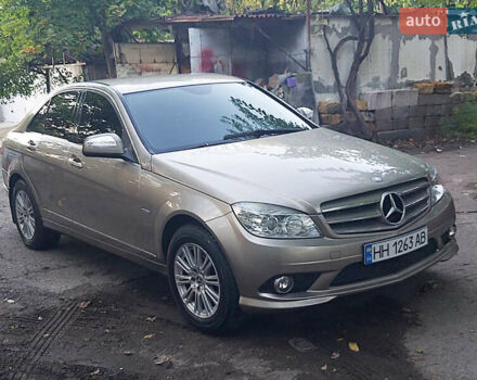 Бежевый Мерседес Ц-Класс, объемом двигателя 1.8 л и пробегом 185 тыс. км за 7400 $, фото 3 на Automoto.ua