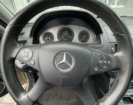 Бежевий Мерседес Ц-Клас, об'ємом двигуна 1.8 л та пробігом 155 тис. км за 7500 $, фото 5 на Automoto.ua