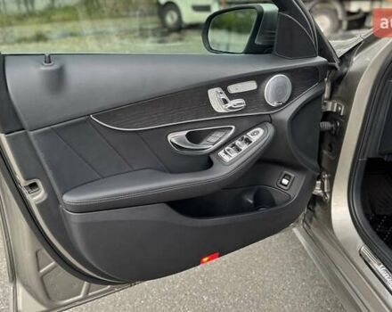 Бежевий Мерседес Ц-Клас, об'ємом двигуна 1.99 л та пробігом 38 тис. км за 33500 $, фото 24 на Automoto.ua