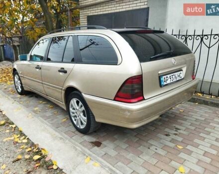 Бежевий Мерседес Ц-Клас, об'ємом двигуна 2.2 л та пробігом 520 тис. км за 3700 $, фото 1 на Automoto.ua