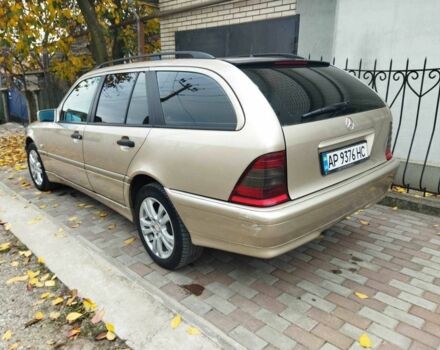 Бежевый Мерседес Ц-Класс, объемом двигателя 2.2 л и пробегом 520 тыс. км за 3700 $, фото 2 на Automoto.ua