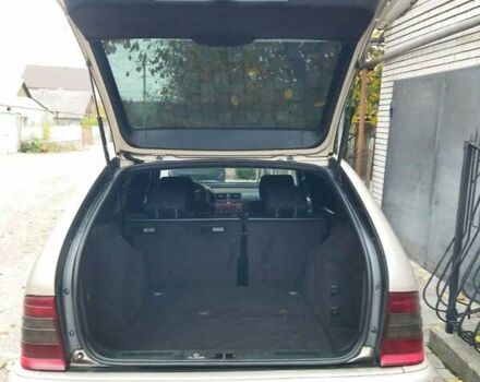 Бежевий Мерседес Ц-Клас, об'ємом двигуна 2.2 л та пробігом 520 тис. км за 3700 $, фото 2 на Automoto.ua