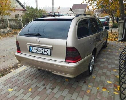 Бежевый Мерседес Ц-Класс, объемом двигателя 2.2 л и пробегом 520 тыс. км за 3700 $, фото 6 на Automoto.ua