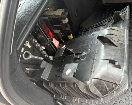 Бежевый Мерседес Ц-Класс, объемом двигателя 2.2 л и пробегом 40 тыс. км за 3200 $, фото 12 на Automoto.ua