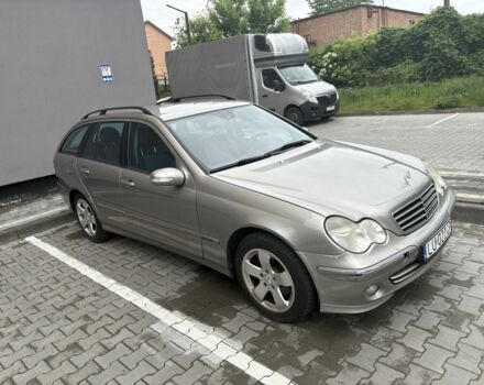 Бежевый Мерседес Ц-Класс, объемом двигателя 2.2 л и пробегом 40 тыс. км за 3200 $, фото 2 на Automoto.ua