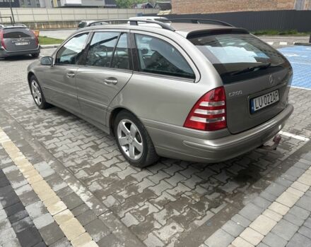 Бежевый Мерседес Ц-Класс, объемом двигателя 2.2 л и пробегом 40 тыс. км за 3200 $, фото 3 на Automoto.ua