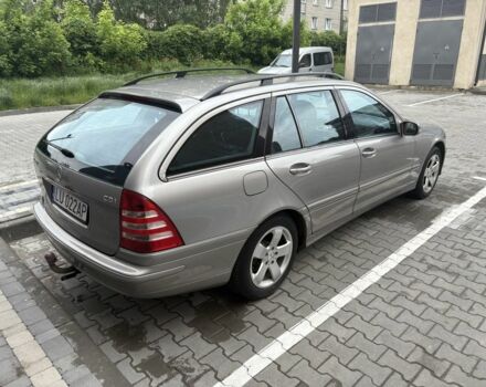 Бежевый Мерседес Ц-Класс, объемом двигателя 2.2 л и пробегом 40 тыс. км за 3200 $, фото 4 на Automoto.ua