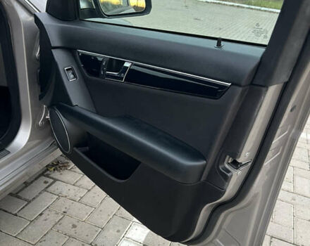 Бежевий Мерседес Ц-Клас, об'ємом двигуна 1.8 л та пробігом 204 тис. км за 8200 $, фото 30 на Automoto.ua