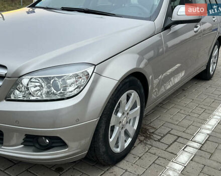 Бежевий Мерседес Ц-Клас, об'ємом двигуна 1.8 л та пробігом 204 тис. км за 8200 $, фото 10 на Automoto.ua