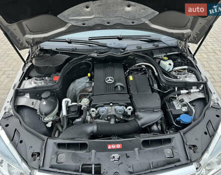 Бежевий Мерседес Ц-Клас, об'ємом двигуна 1.8 л та пробігом 204 тис. км за 8200 $, фото 40 на Automoto.ua