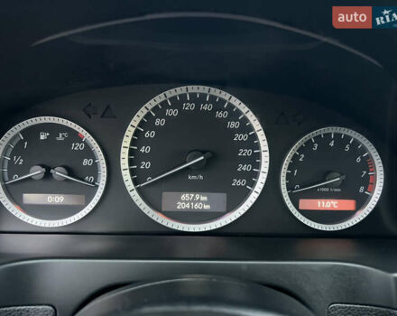 Бежевий Мерседес Ц-Клас, об'ємом двигуна 1.8 л та пробігом 204 тис. км за 8200 $, фото 25 на Automoto.ua