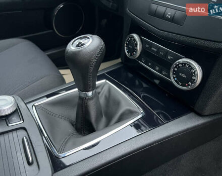 Бежевий Мерседес Ц-Клас, об'ємом двигуна 1.8 л та пробігом 204 тис. км за 8200 $, фото 31 на Automoto.ua