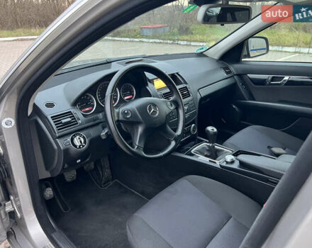 Бежевий Мерседес Ц-Клас, об'ємом двигуна 1.8 л та пробігом 204 тис. км за 8200 $, фото 18 на Automoto.ua