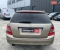 Бежевый Мерседес Ц-Класс, объемом двигателя 2.2 л и пробегом 355 тыс. км за 8290 $, фото 9 на Automoto.ua
