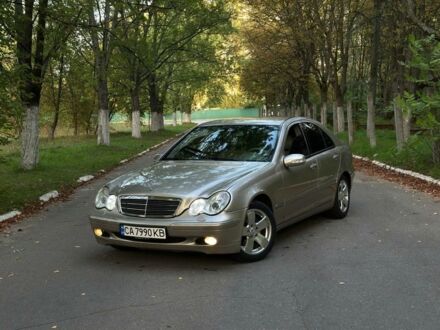 Бежевый Мерседес Ц-Класс, объемом двигателя 1.8 л и пробегом 248 тыс. км за 3749 $, фото 1 на Automoto.ua