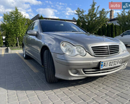 Бежевий Мерседес Ц-Клас, об'ємом двигуна 1.8 л та пробігом 355 тис. км за 5350 $, фото 1 на Automoto.ua