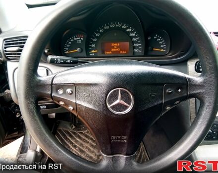 Чорний Мерседес Ц-Клас, об'ємом двигуна 2 л та пробігом 350 тис. км за 5000 $, фото 6 на Automoto.ua